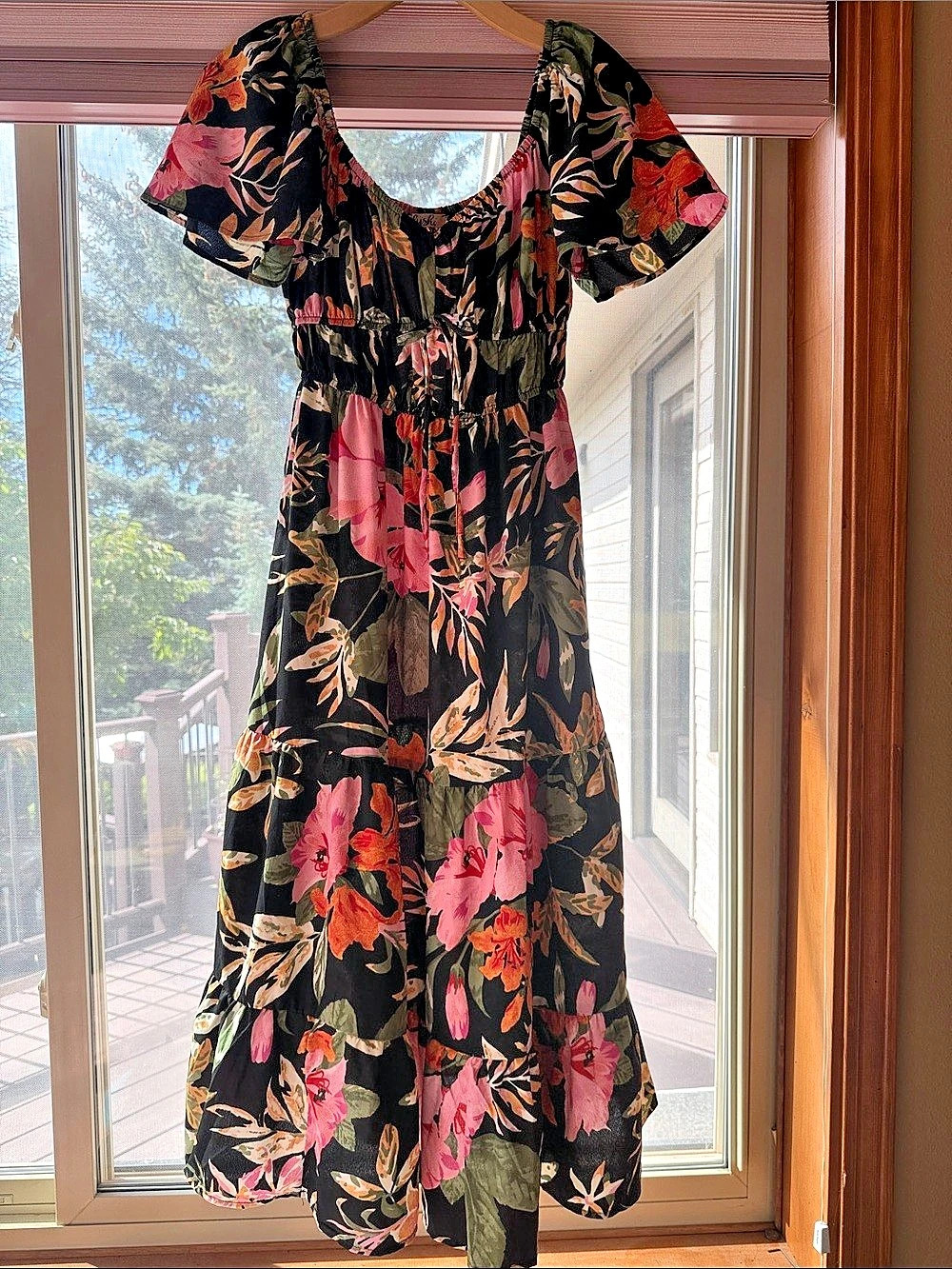Blush Floral Maxi Dress in Black & Pink Size Small
